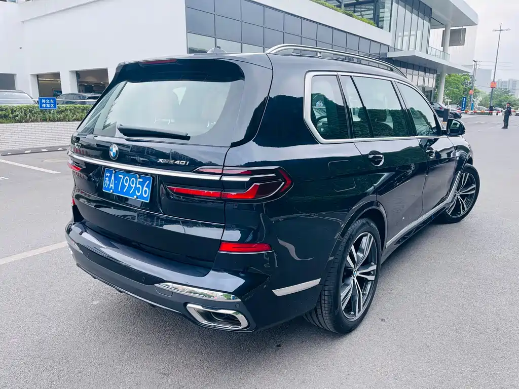 BMW X7 xDrive40 i Premium M Sport Package