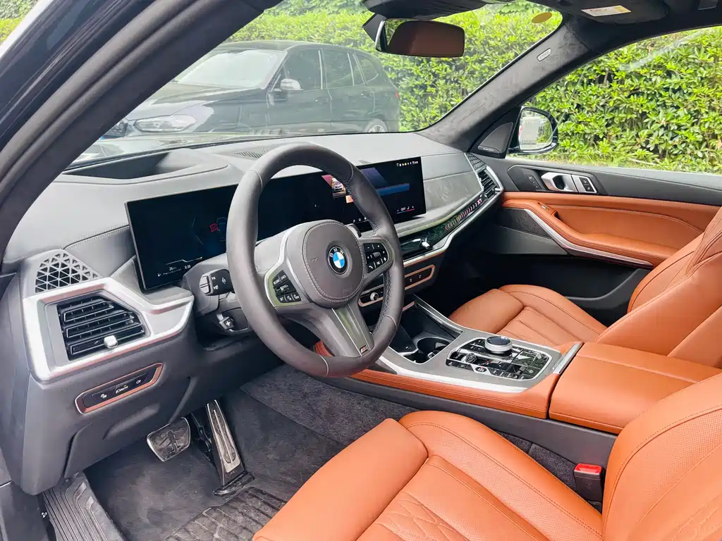 BMW X7 xDrive40 i Premium M Sport Package