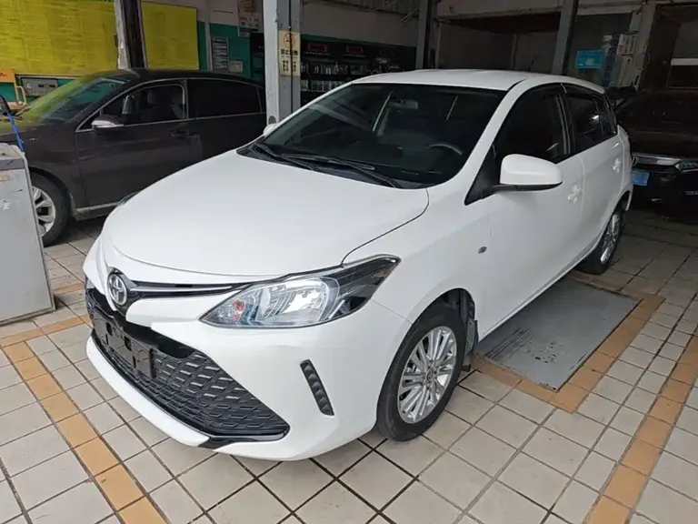 Toyota Vios FS 1.5 L CVT Sharp Speed