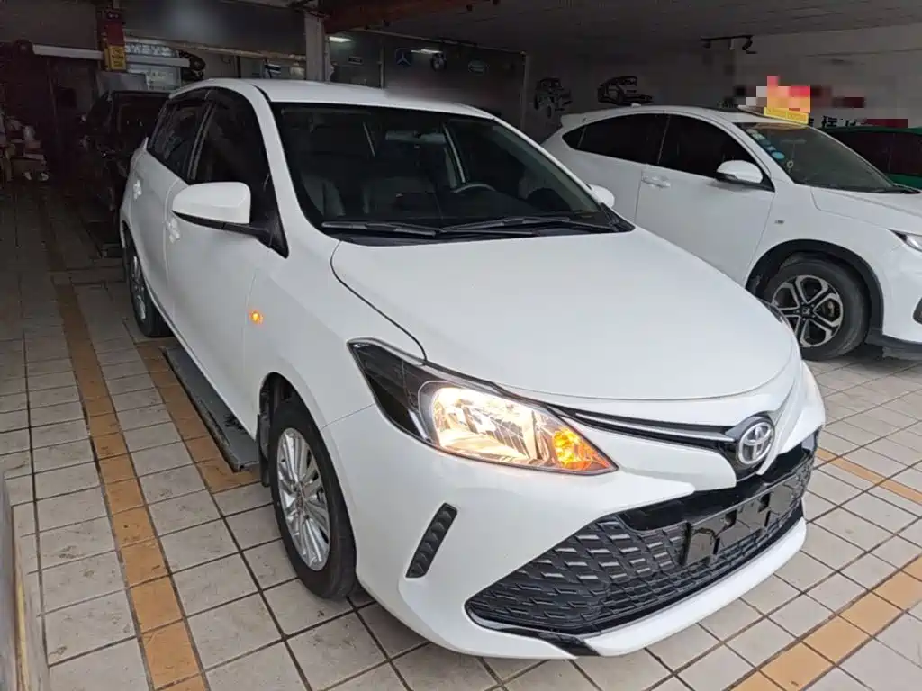 Vios FS 1.5 L CVT Sharp Speed