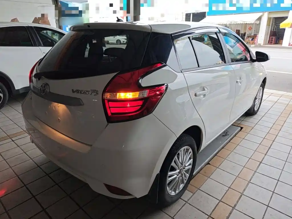 Vios FS 1.5 L CVT Sharp Speed