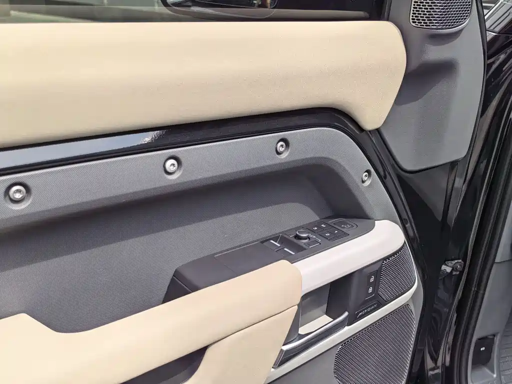 Land Rover Defender 90 3.0 T P400 XS
