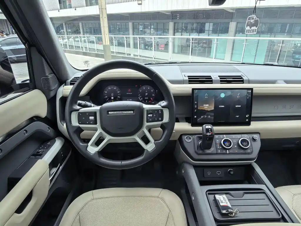 Land Rover Defender 90 3.0 T P400 XS