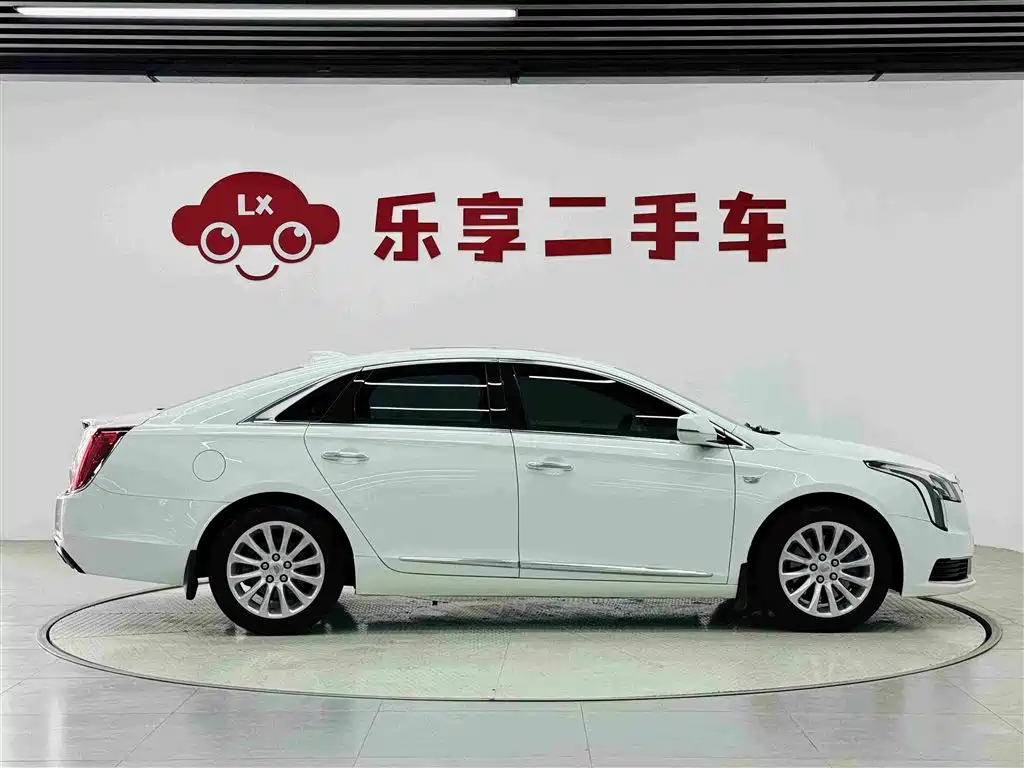 Cadillac XTS 28 T Tech