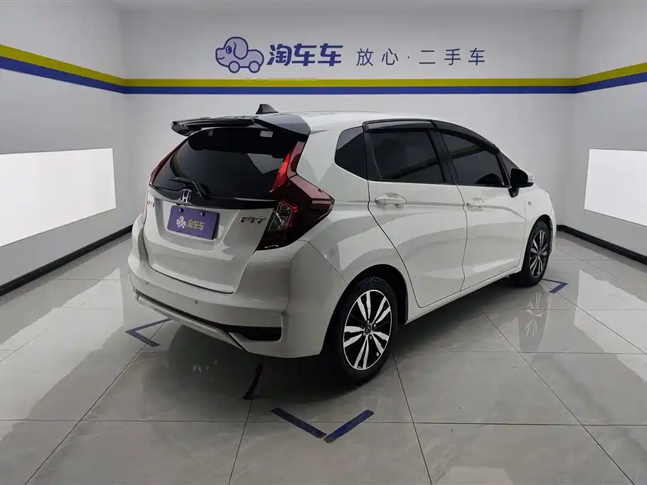 Fit 1.5 L CVT Comfort