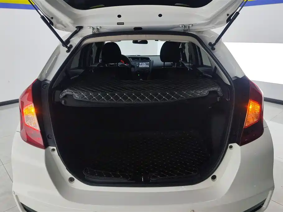 Fit 1.5 L CVT Comfort