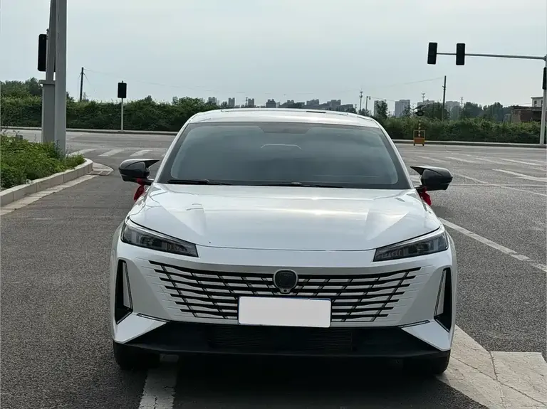 Changan Eado Blue Whale 1.5 T 500 Bar Distinguished