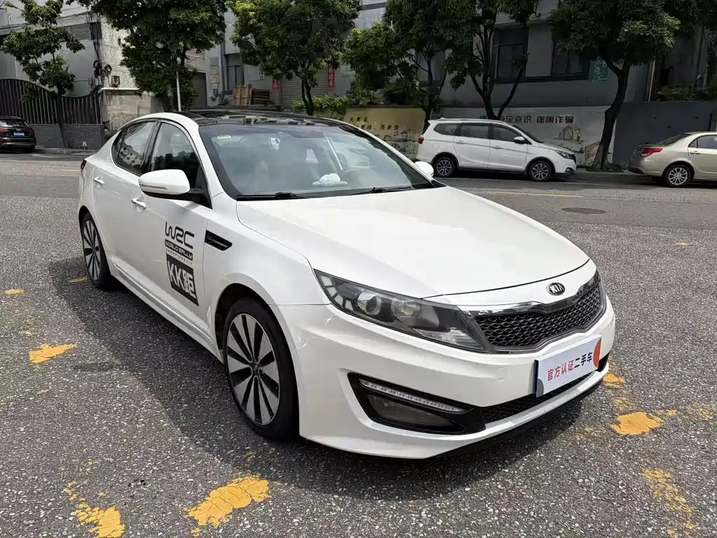 Kia K5 2.0 L Auto DLX