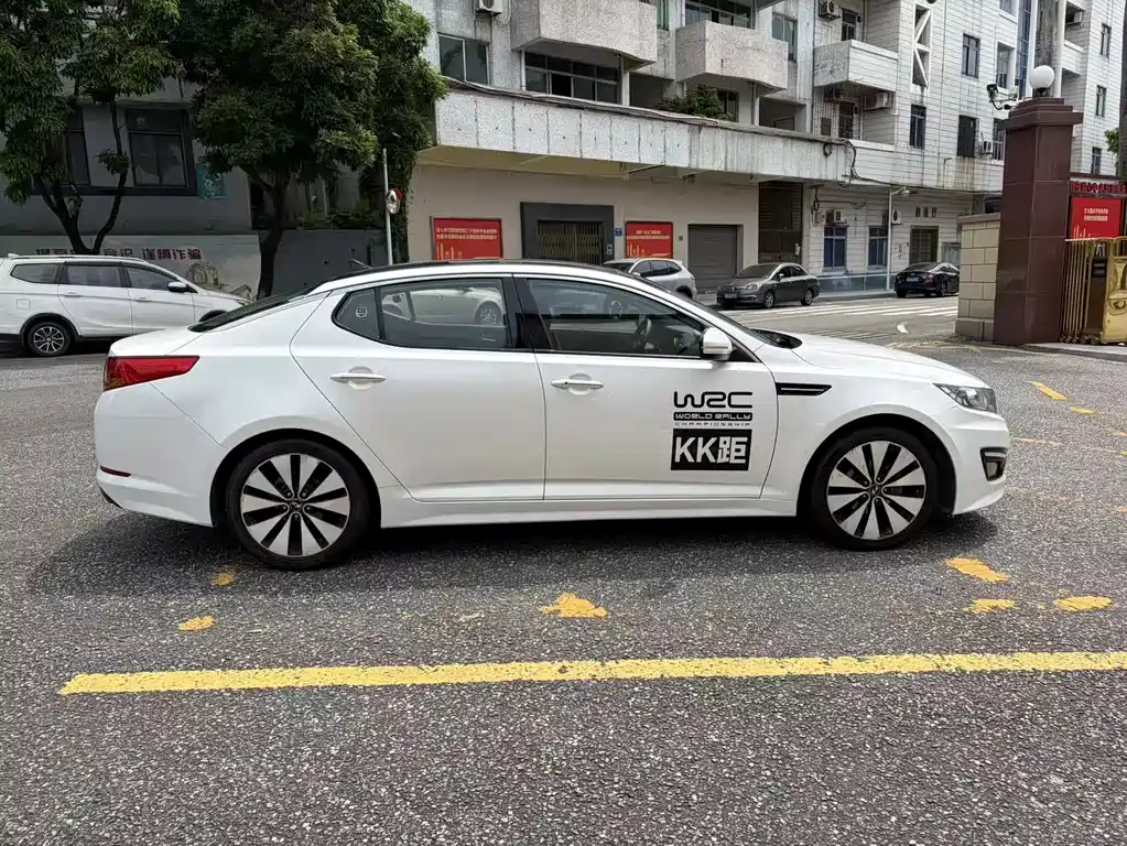 Kia K5 2.0 L Auto DLX