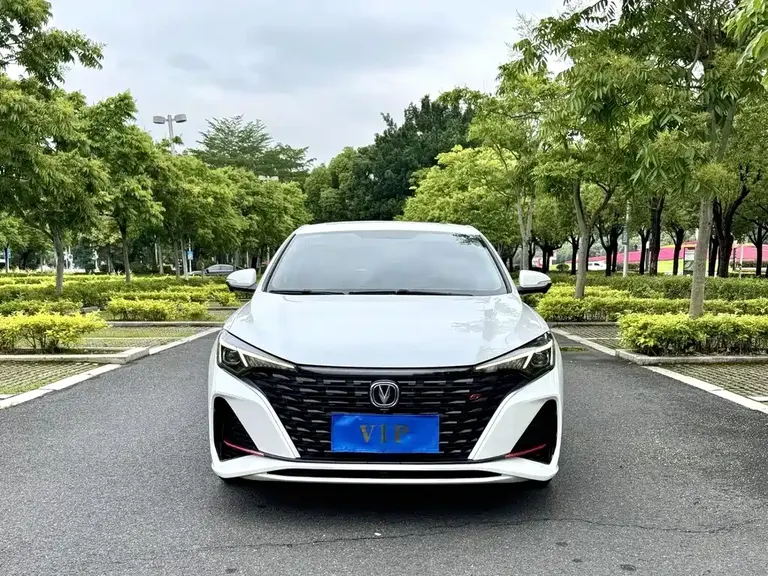 Changan Eado PLUS Blue Whale NE 1.4 T GDI DCT Distinguished