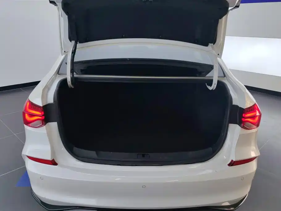 Monza 1.5 L DCT Joy