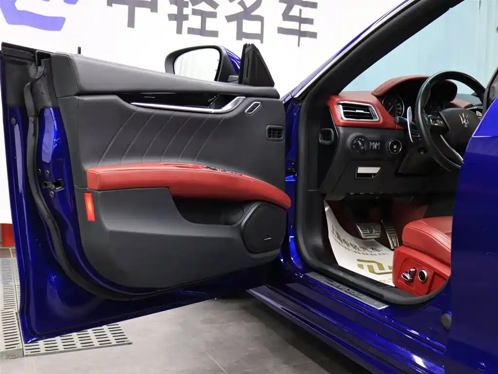 Ghibli Ghibli 2023款 3.0 T Modena