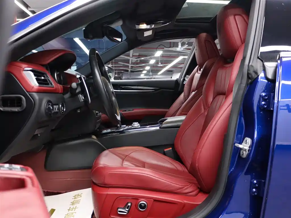 Ghibli Ghibli 2023款 3.0 T Modena