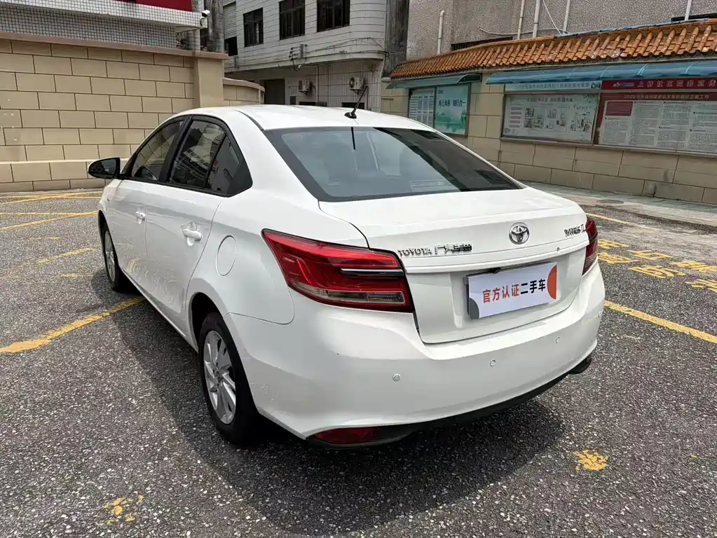 YARiS L Zhixiang 1.5 G CVT Dynamic Shine