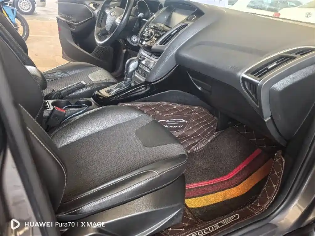 Focus Sedan 1.6 L Auto Style