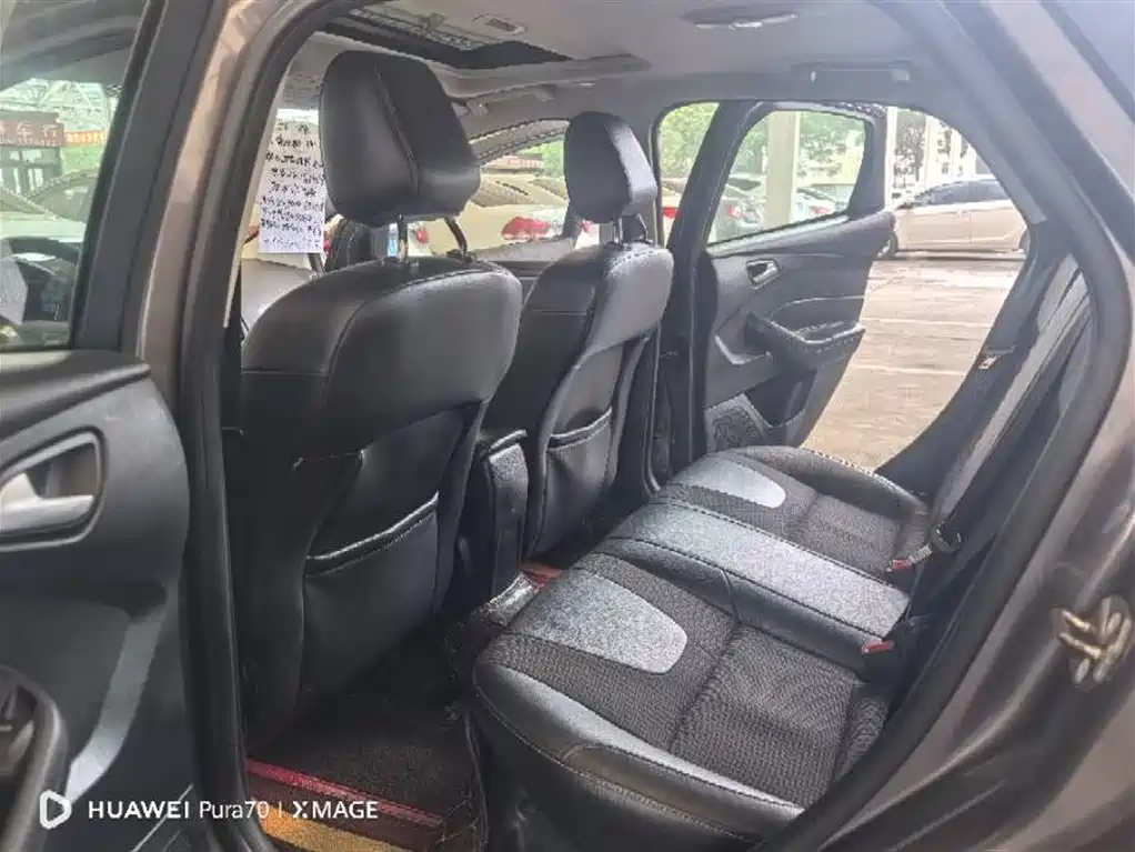 Focus Sedan 1.6 L Auto Style