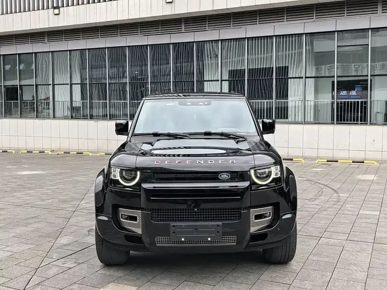 Land Rover Defender 110 P400 X