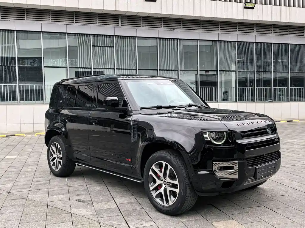 Land Rover Defender 110 P400 X