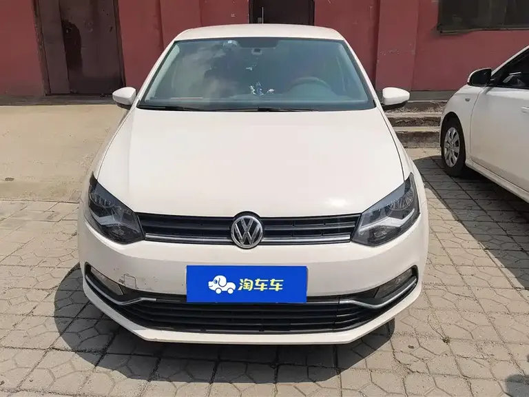 Volkswagen Polo 1.4 L Manual Style