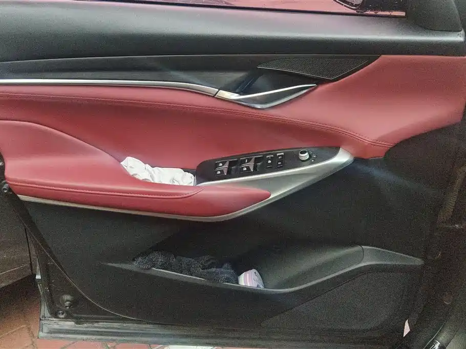 Changan CS75 PLUS 1.5 T Auto Luxury
