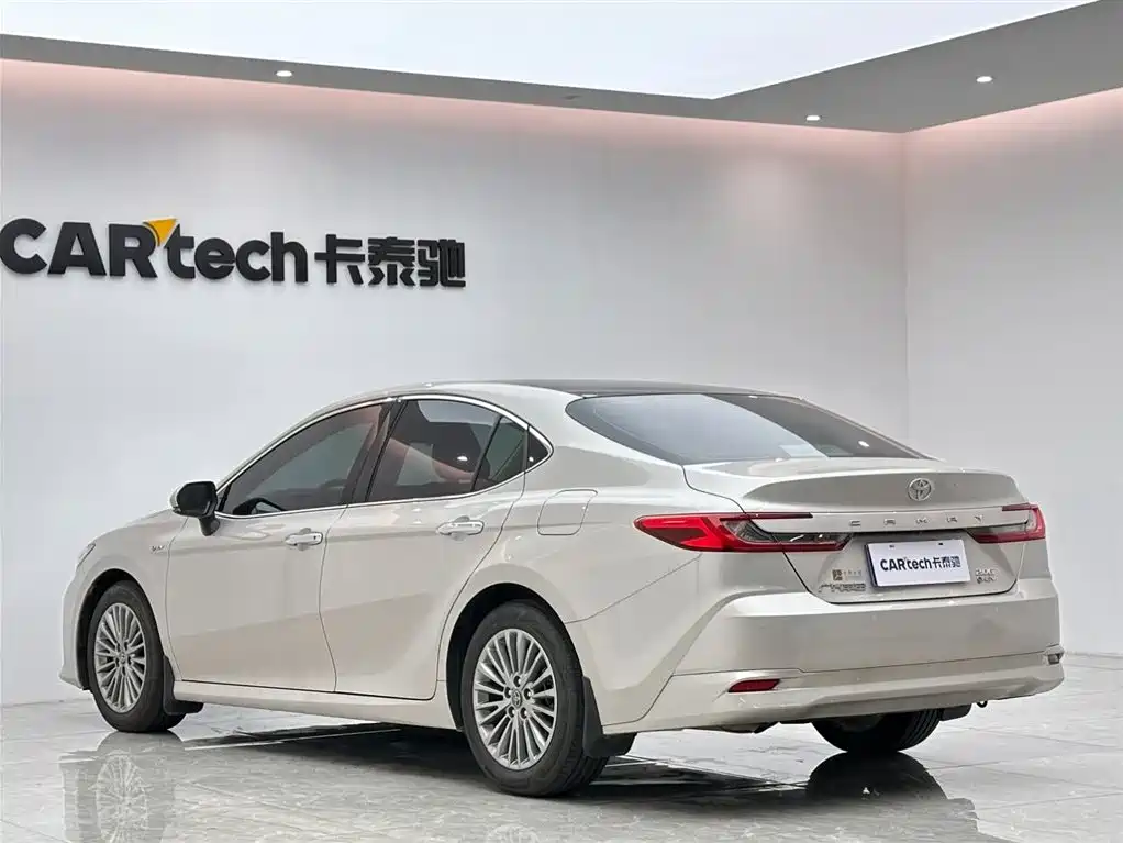 Camry Dual Engine 2.0 HG Distinguished