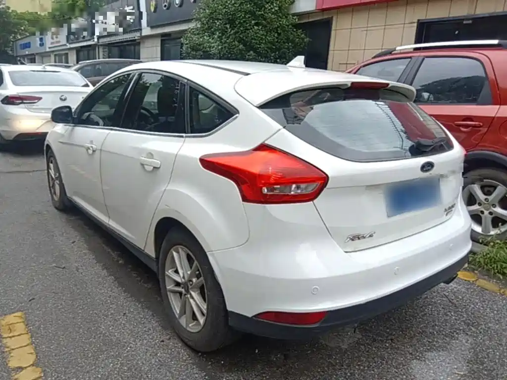 Focus Hatchback EcoBoost 180 Auto Elite