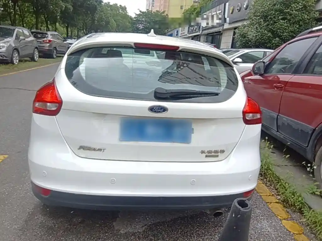 Focus Hatchback EcoBoost 180 Auto Elite