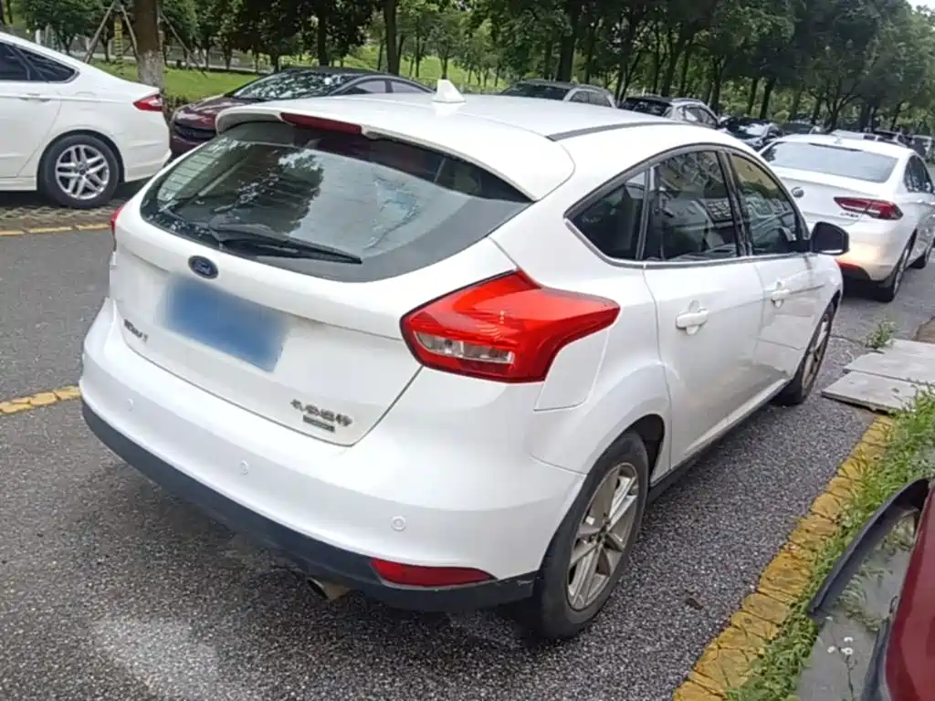 Focus Hatchback EcoBoost 180 Auto Elite