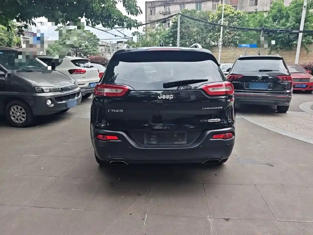 Cherokee 2.4 L Leading Intelligent