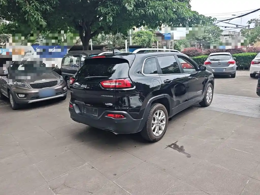 Cherokee 2.4 L Leading Intelligent