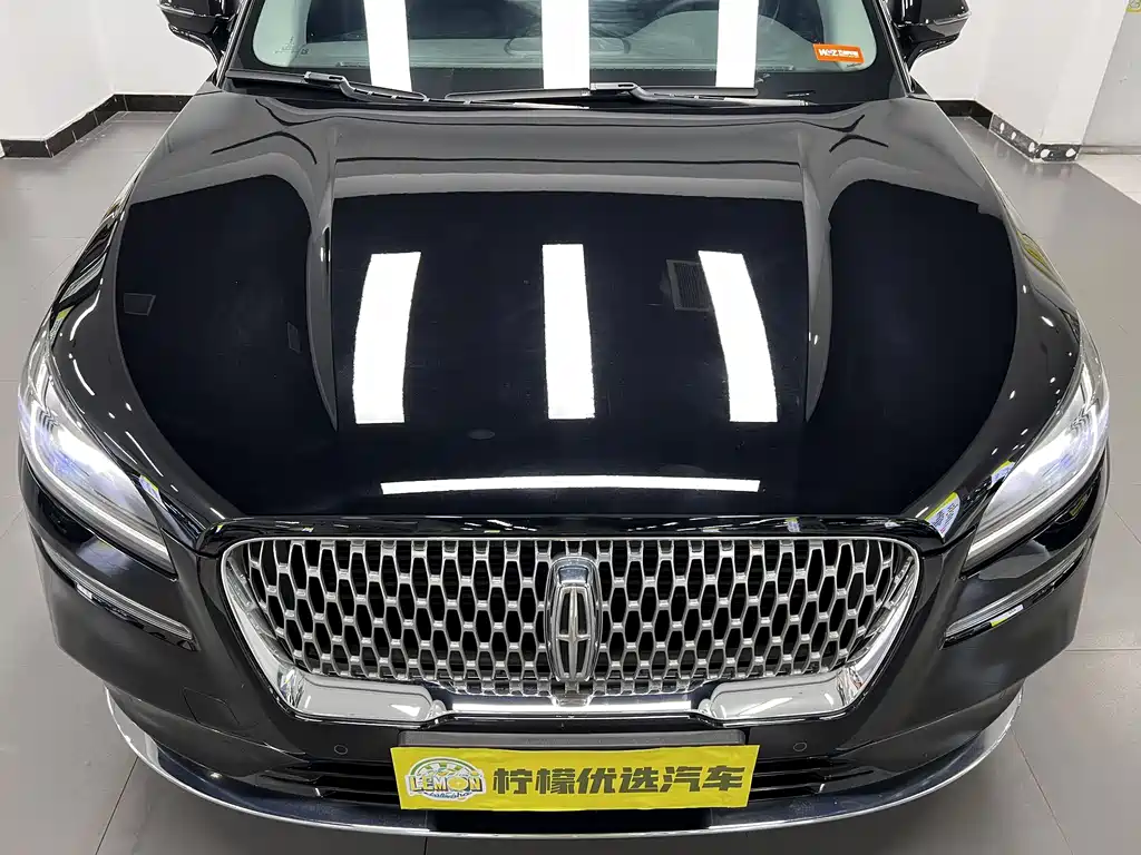 Corsair Facelift 2.0 T 2 WD Graceful