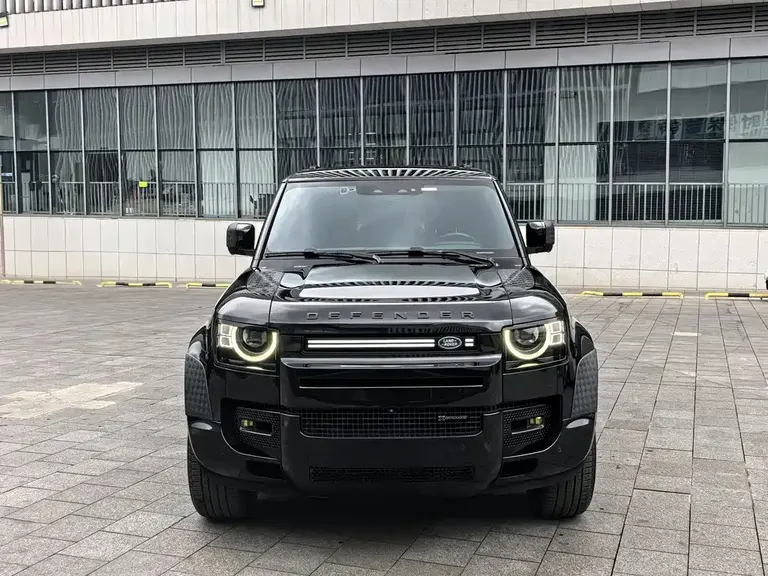 Land Rover Defender 110 P400 X-DYNAMIC HSE