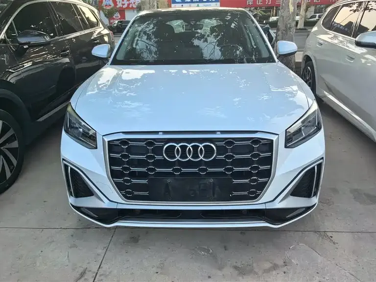 Audi Q2 L 35 TFSI Progressive Dynamic