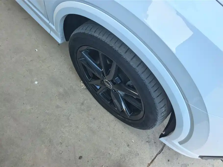 Audi Q2 L 35 TFSI Progressive Dynamic