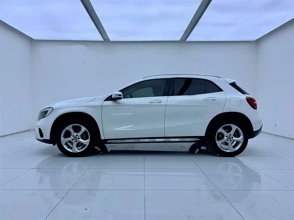 Mercedes-Benz GLA GLA 200 Dynamic