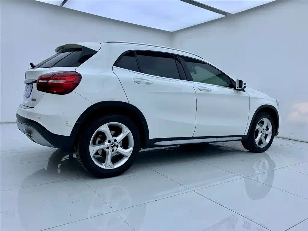 Mercedes-Benz GLA GLA 200 Dynamic