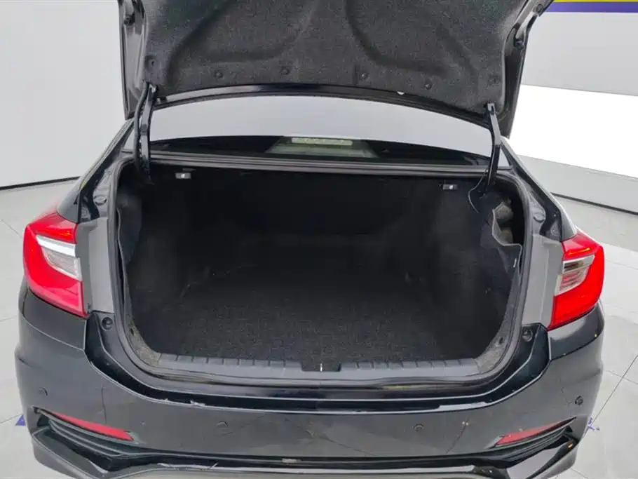 Crider 1.8 L Auto Comfort