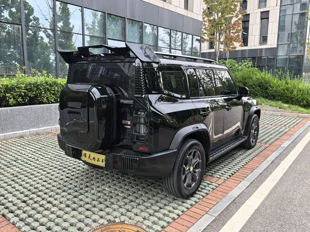 Jetour Traveller 2.0 T 4 WD Cross PRO Entertainment