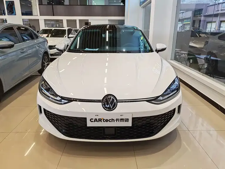Volkswagen Lamando Lamando L 280 TSI DSG Dazzle Hot
