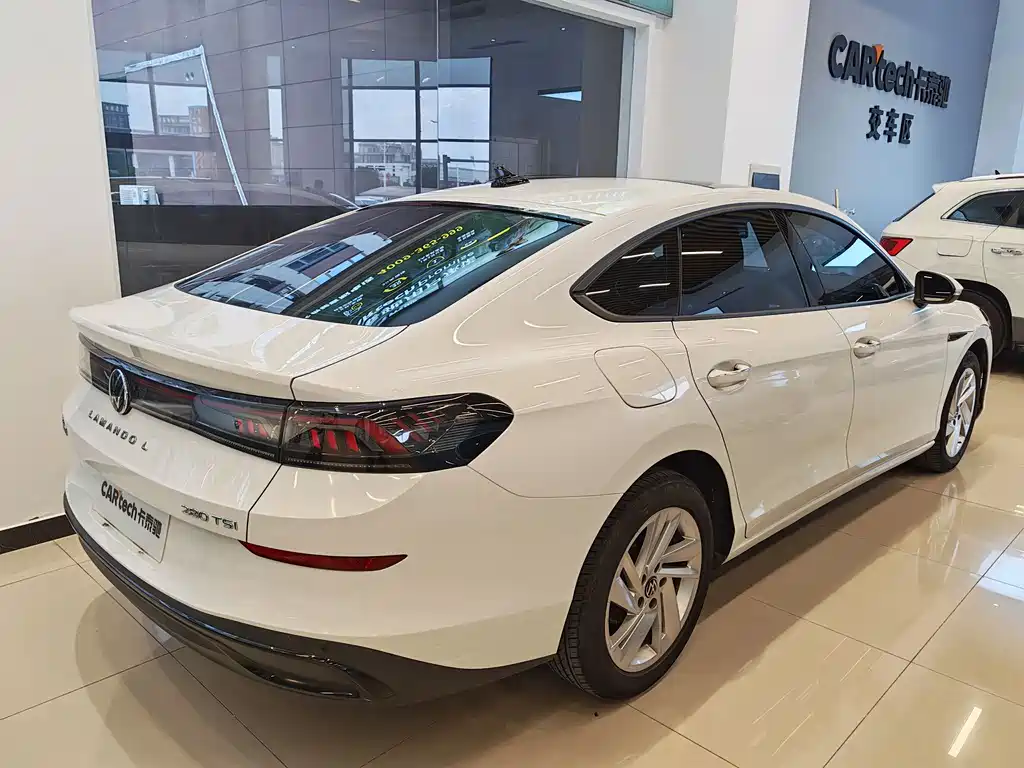 Lamando Lamando L 280 TSI DSG Dazzle Hot