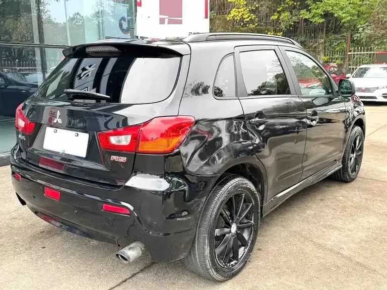 Mitsubishi ASX劲炫(进口) ASX劲炫进口 2011款 2.0两驱炫逸版