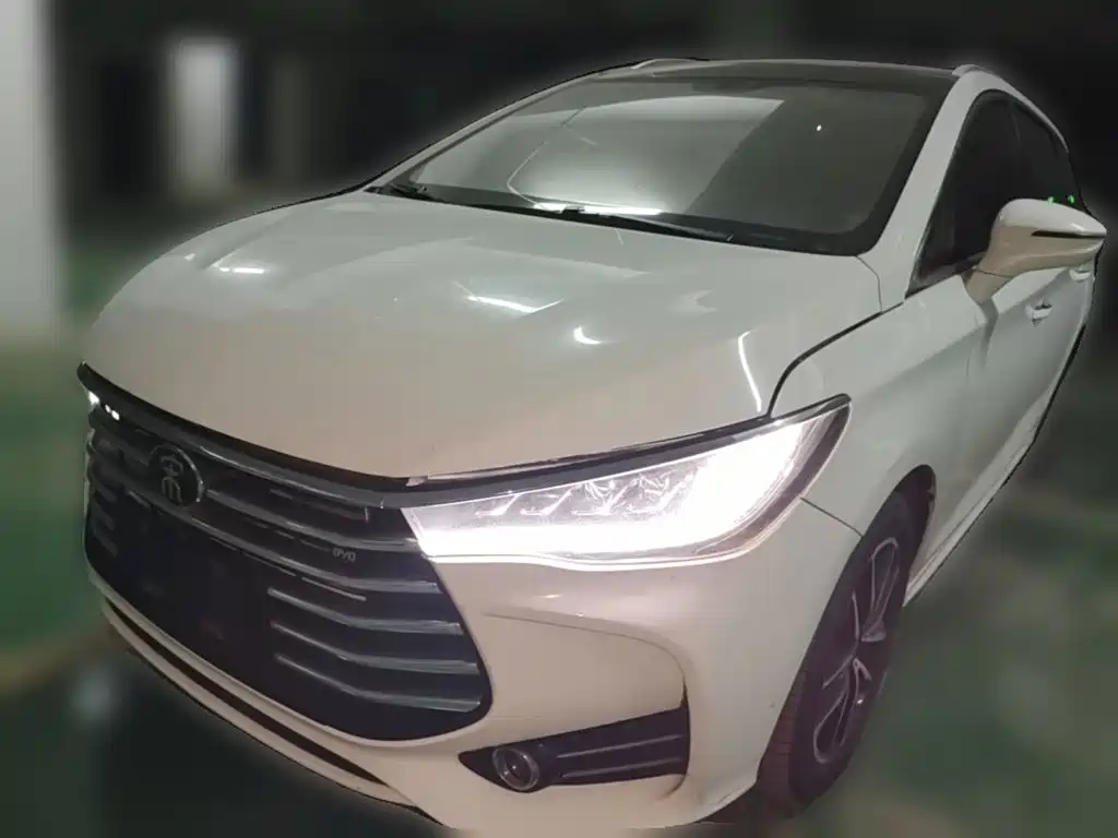 Song MAX 1.5 T Auto Connected Elite 6-seat