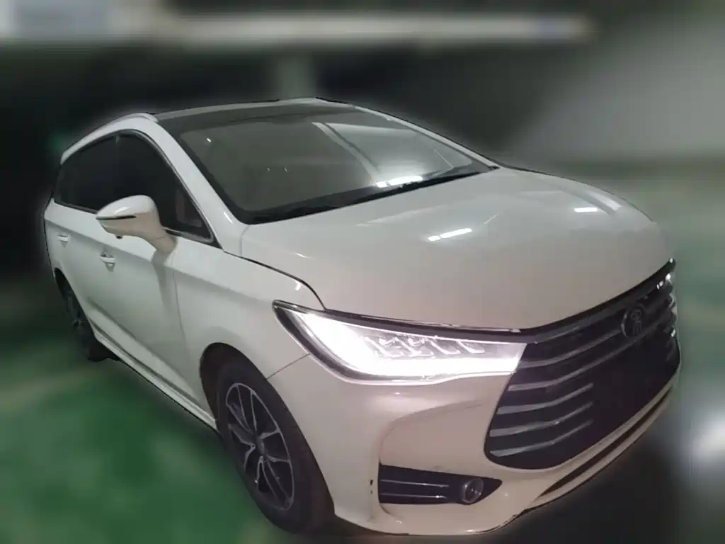 Song MAX 1.5 T Auto Connected Elite 6-seat