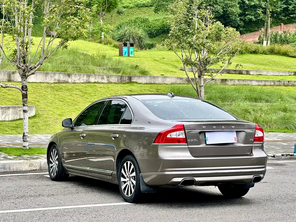 Volvo S80 L 沃尔沃S80 L 2015款 2.0 T T5 智雅版