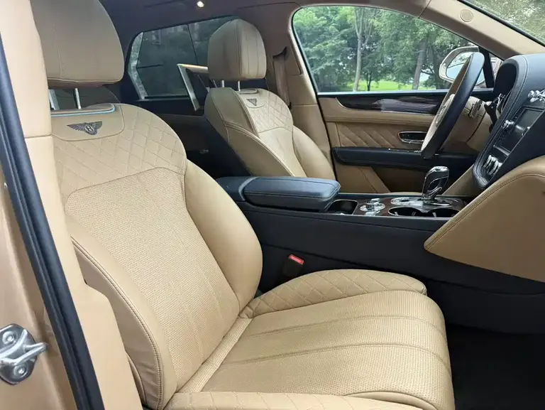 Bentley Bentayga 6.0 T Standard