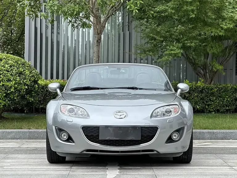 Mazda MX-5 2.0