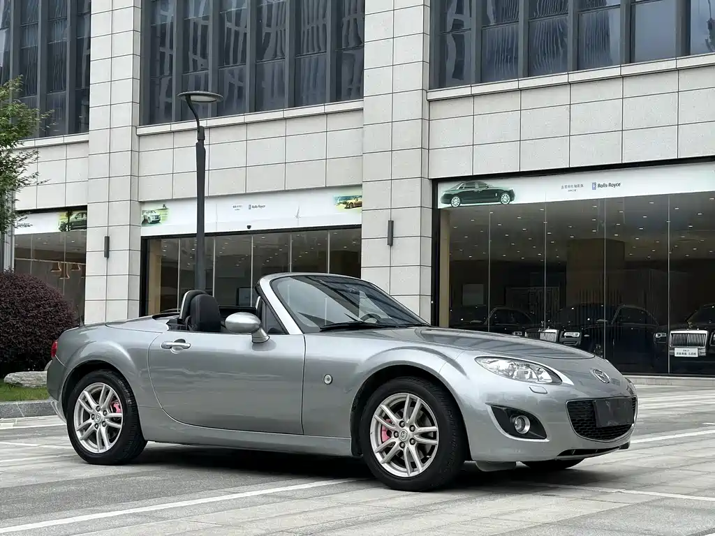 Mazda MX-5 2.0
