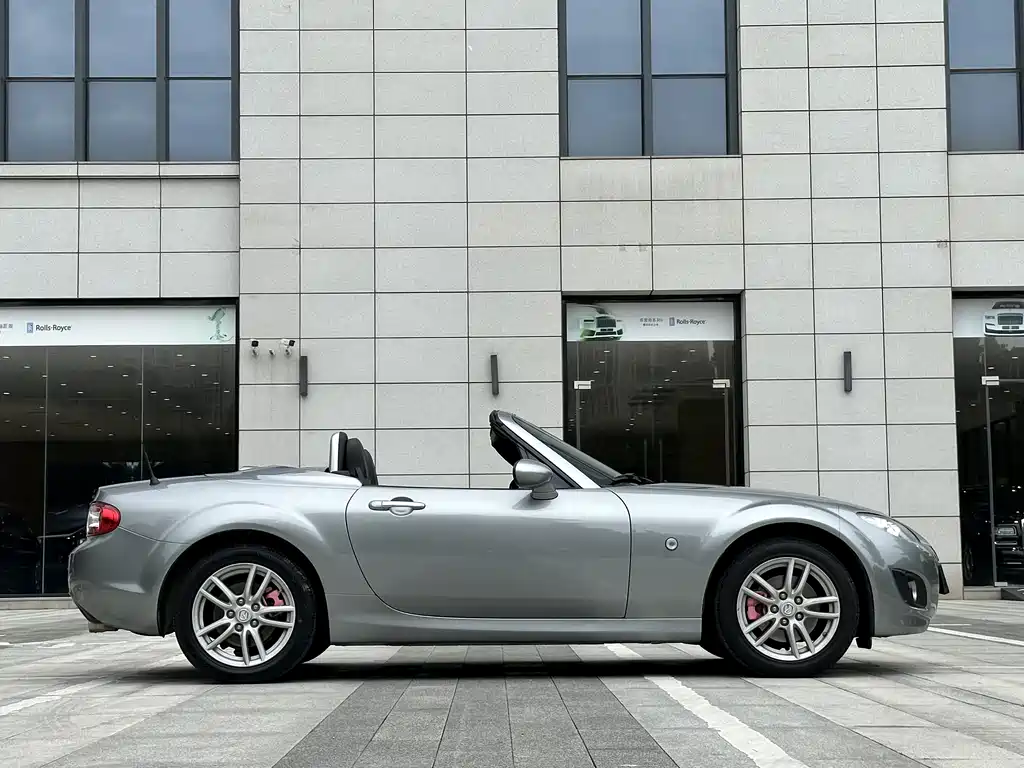 Mazda MX-5 2.0