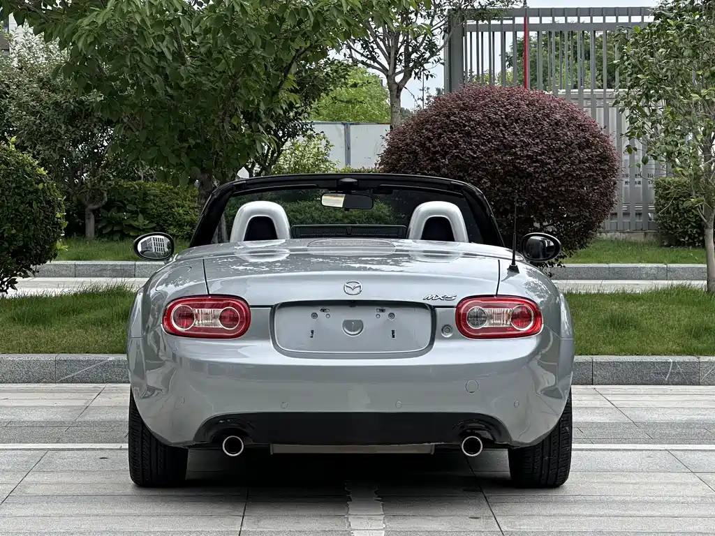 Mazda MX-5 2.0