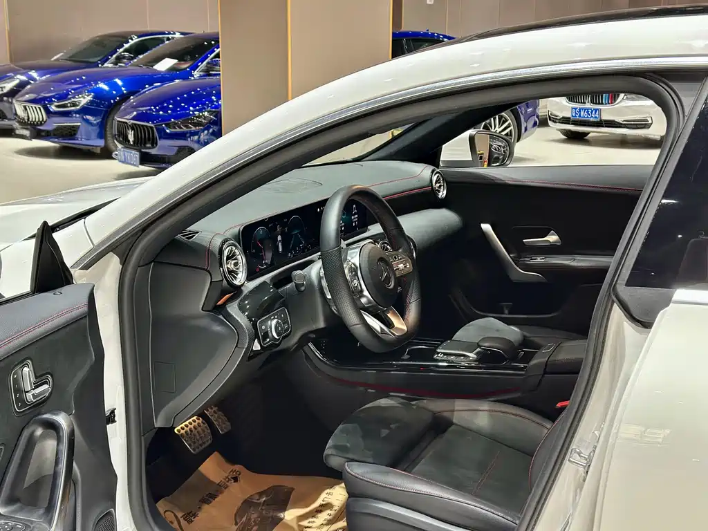 Mercedes-Benz CLA (Import) CLA 200 Sport Hunting
